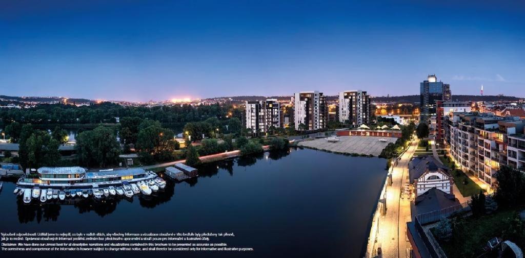 Marina Island - Modern Riverside With Terrace Appartement Praag