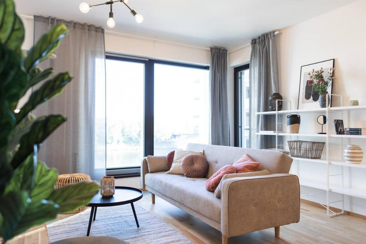Apartment Marina Island - Modern Riverside With Terrace Prague
