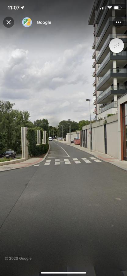 Marina Island - Modern Riverside With Terrace Prague
